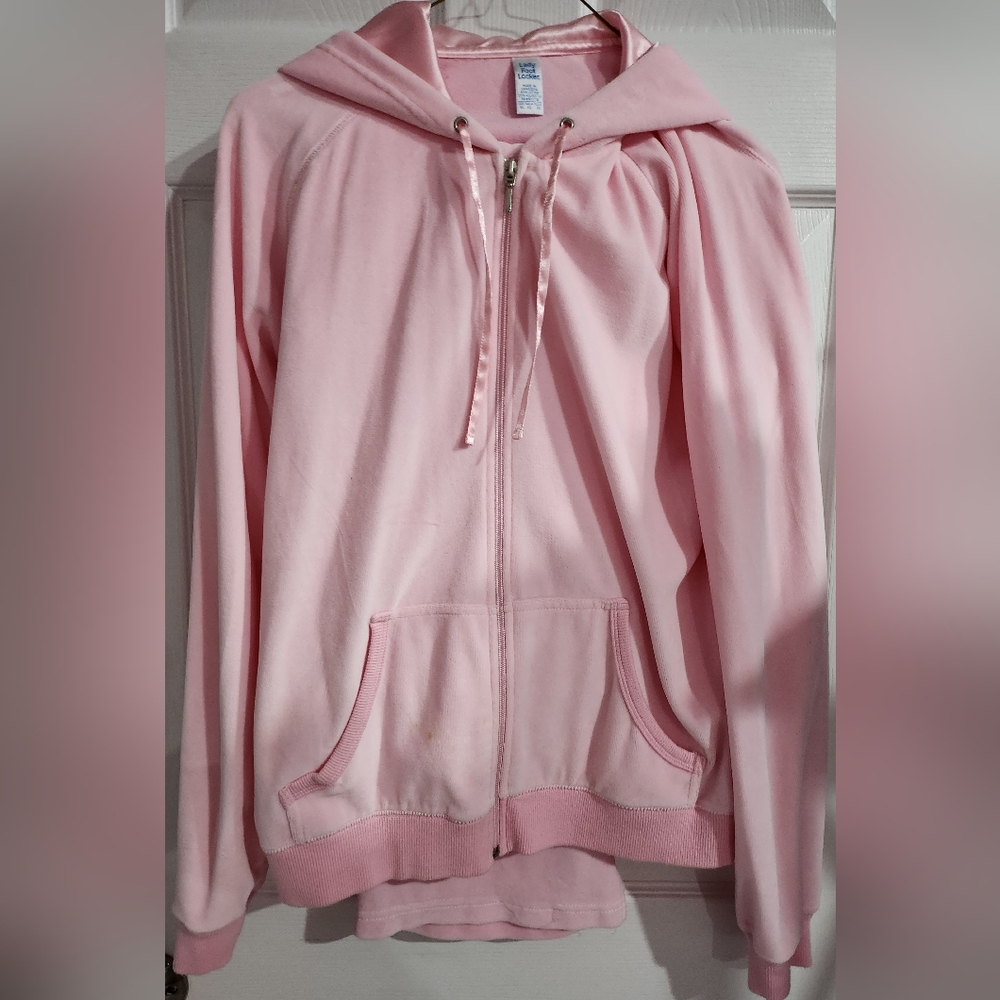 168. 3 for $75 - Lady foot locker velour sweat suit
